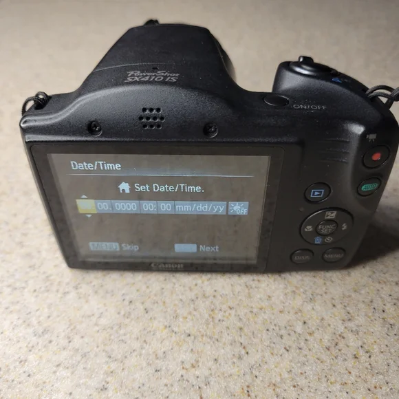 Canon SX410 IS camera,2 chargers and  7 batteries - Picture 6 of 7